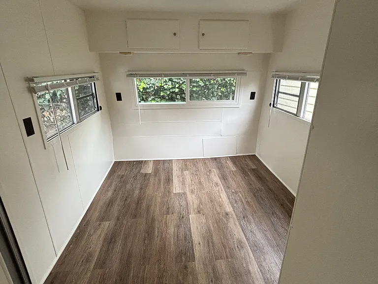 Tropical Gardens Mobile Home Park — Photo 11