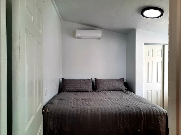 709 Van Buren Pl SE — Photo 7