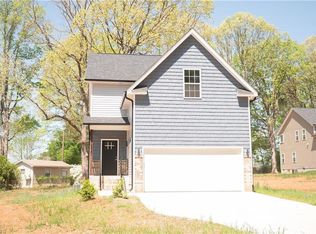 2420 Cedar Ln, Kernersville, NC 27284