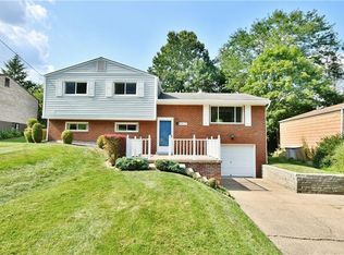 6913 Hilldale Dr, Pittsburgh, PA 15236