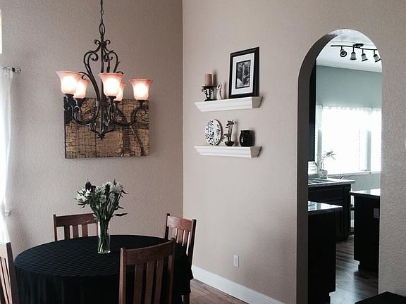 4th image of 121 Sutcliffe Cir