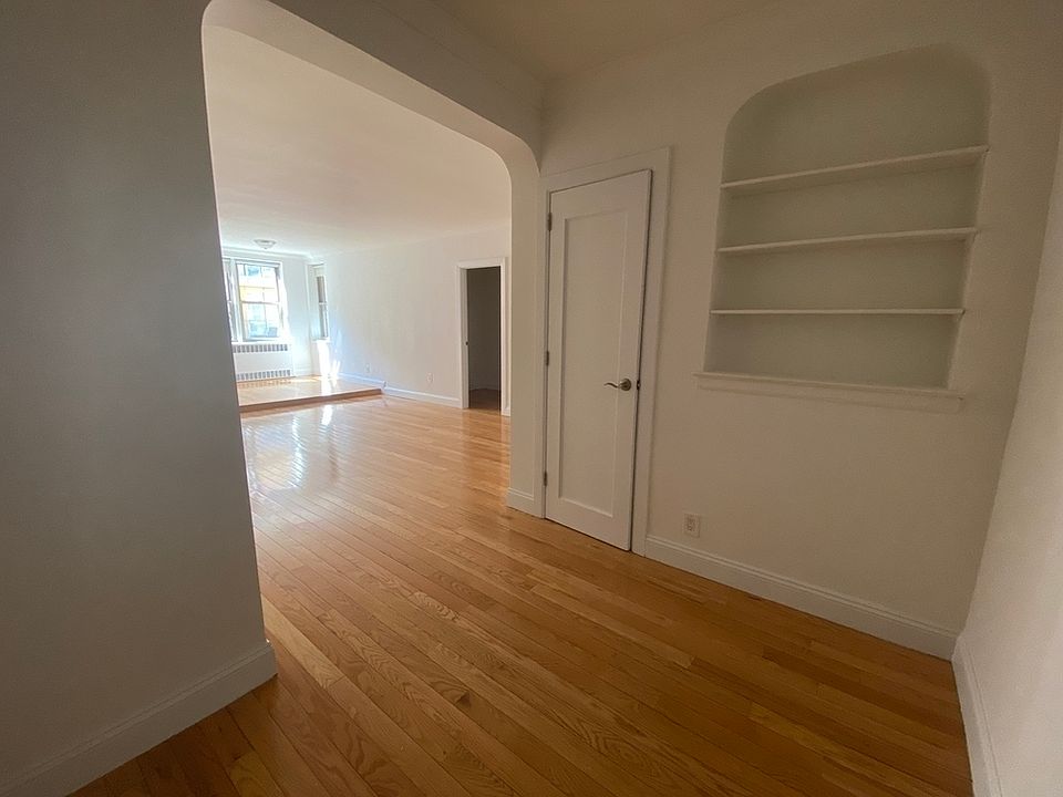 1st image of 322 E 63rd St #5P