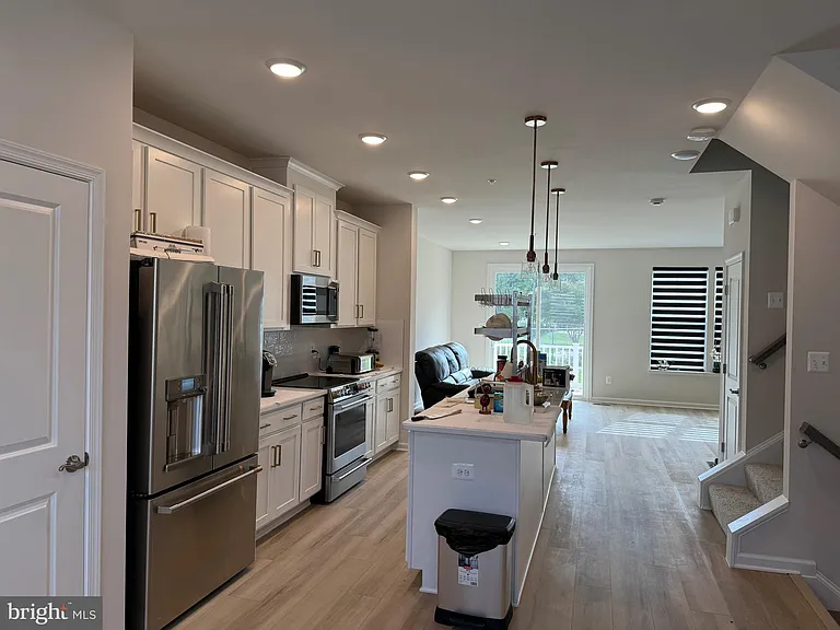 6063 Soho Way — Photo 4