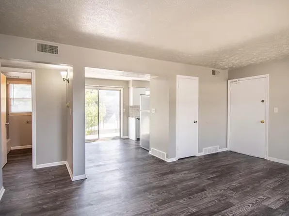 505 Wilshire Dr APT 12, Bellevue, NE 68005