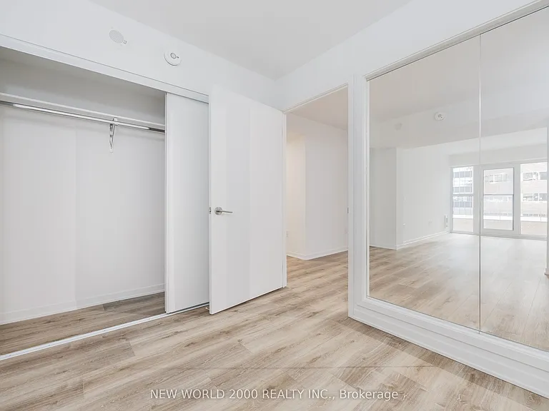 101 Roehampton Ave #2002 — Photo 13