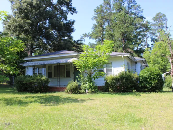 365 W Pine Street, Varnville, SC 29944