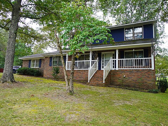 2nd image of 302 Ridgewood Rd