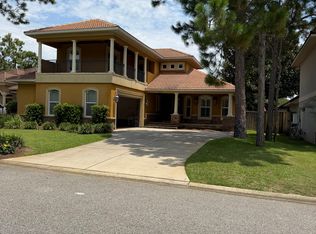 2096 Palmetto Lake Dr, Navarre, FL 32566