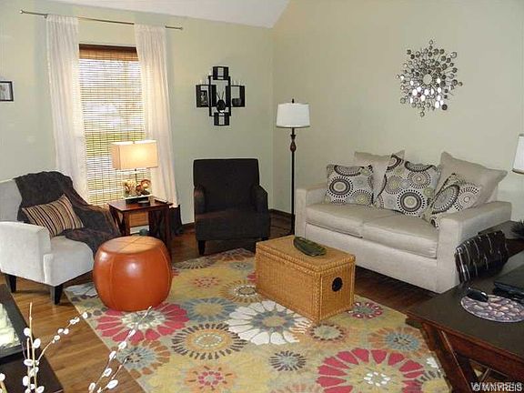 4th image of 104 Woodgate Dr