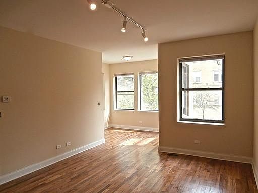 5th image of 5003 N Sawyer Ave APT 03