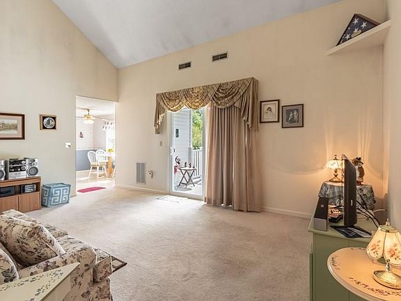 2nd image of 60 Florry Dr Unit 6