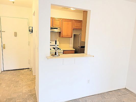 4th image of 8754 Bay 16 St #2