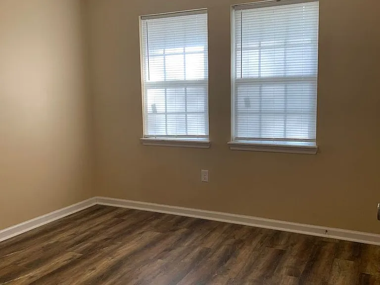 131 Cherokee Cir — Photo 8