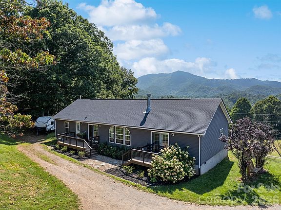 2nd image of 90 Blueberry Hill Dr