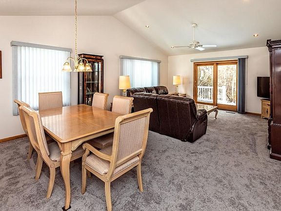 5th image of 24 Longfellow Dr #1201