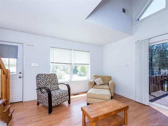 5th image of 101 Stewart St