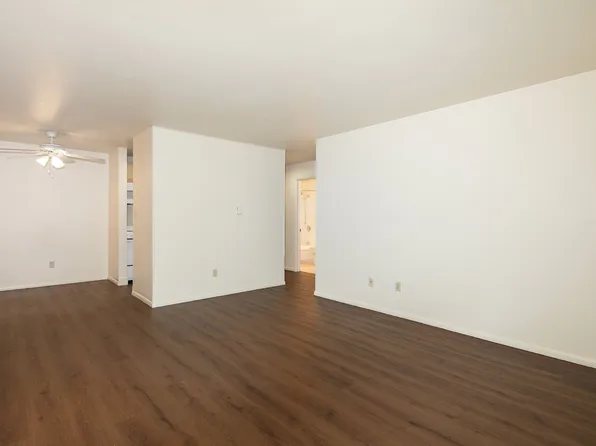 Avante Apartments - Charming, Centrally Located Building with Off Street Parking!