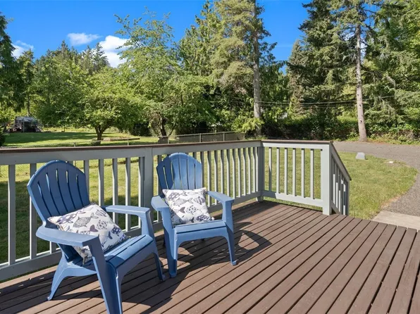 8212 5th Avenue NE, Bremerton, WA 98311