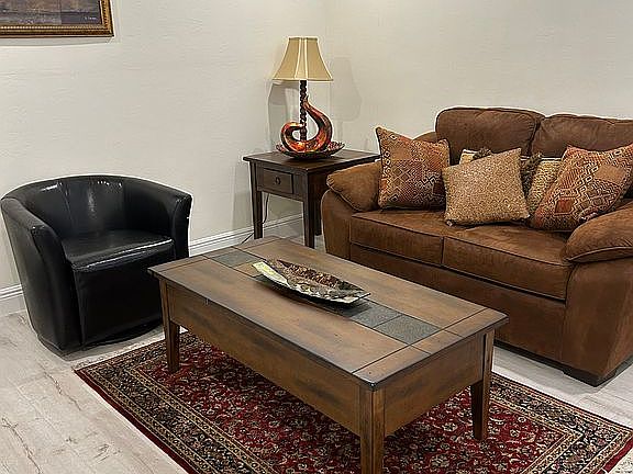 5th image of 10393 Quail Crown Dr