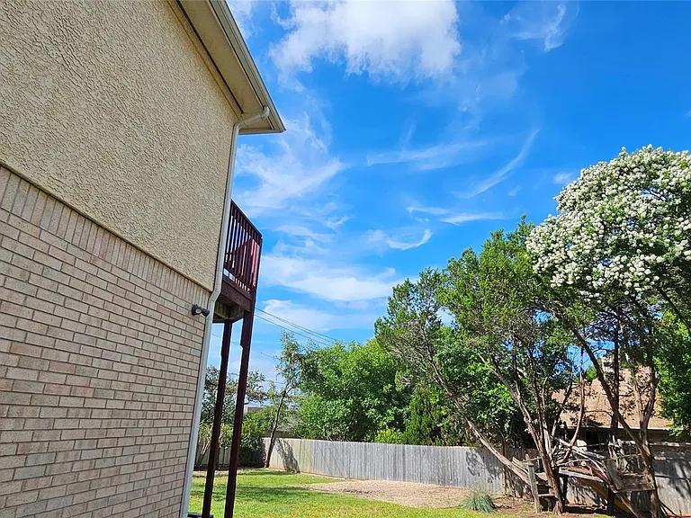 11505 Emerald Falls Dr — Photo 21