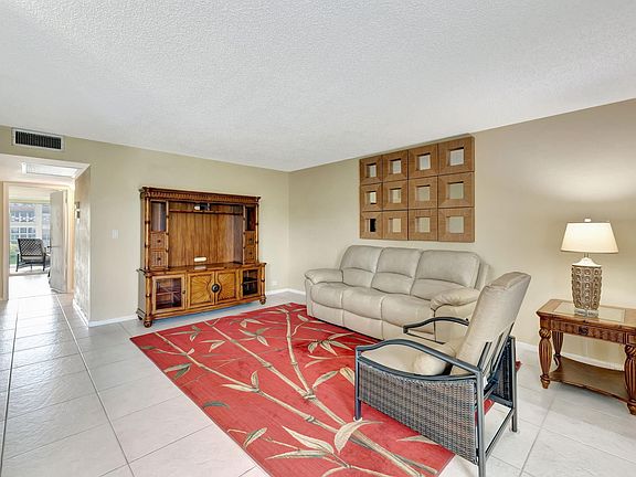 3rd image of 1805 Eleuthera Pt #D3