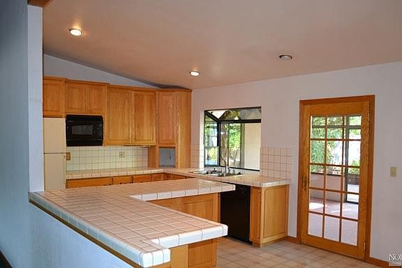 3rd image of 1435 Pheasant Dr