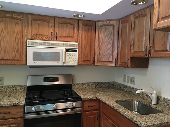 Kitchen w/ new gas oven