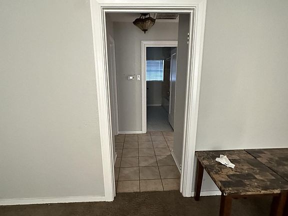 3rd image of 2032 W Olmos Dr