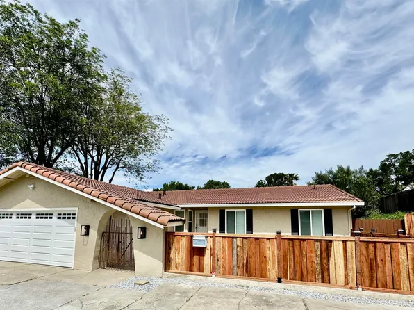 124 Fuschia Ct, Martinez, CA 94553