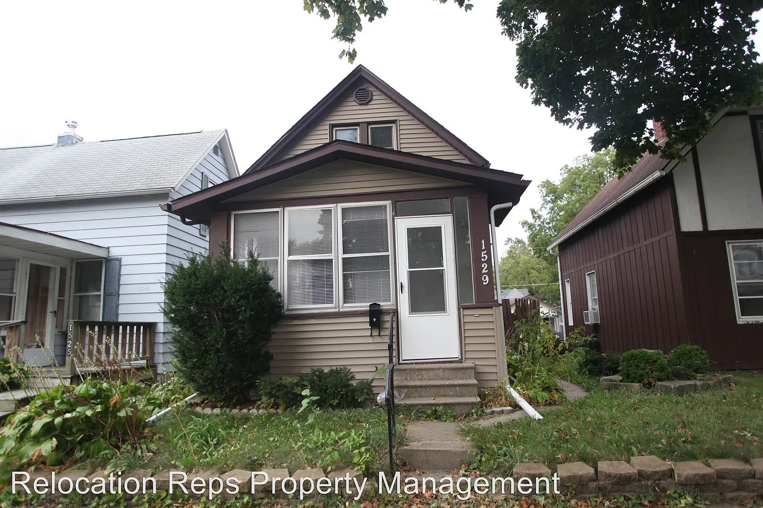1529 42nd St photo 1