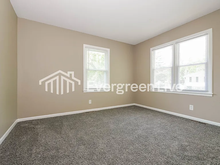 11819 Armitage Dr — Photo 11