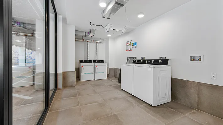 Rented by Nooklyn NYC LLC | media 41