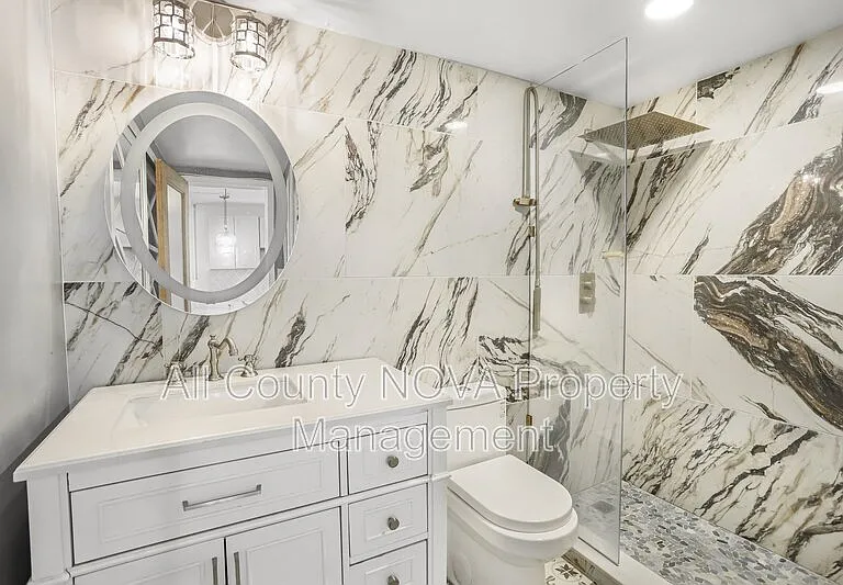 922 24th St NW #301 — Photo 37