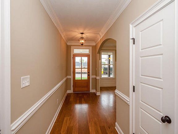 3rd image of 6331 Southbroom Dr