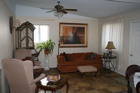 2nd image of 6 Marjorie Ln