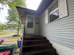 423 Cypress St #B, Newburgh, IN 47630
