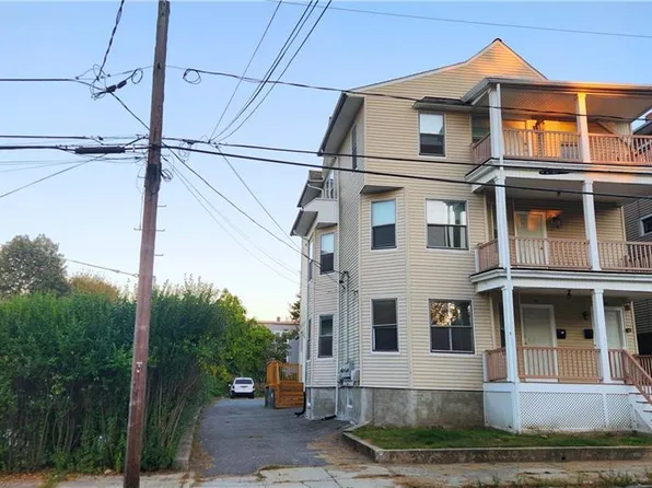 126 Welles St, Woonsocket, RI 02895