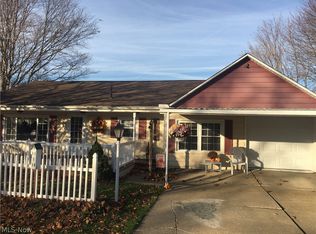 1725 Fohl Rd SW, East Sparta, OH 44626