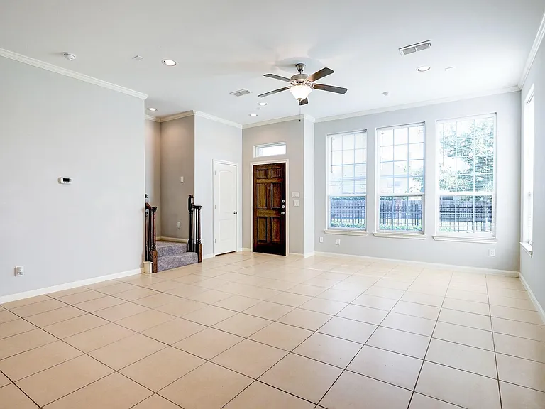 2727 Misty Heath Ln — Photo 8