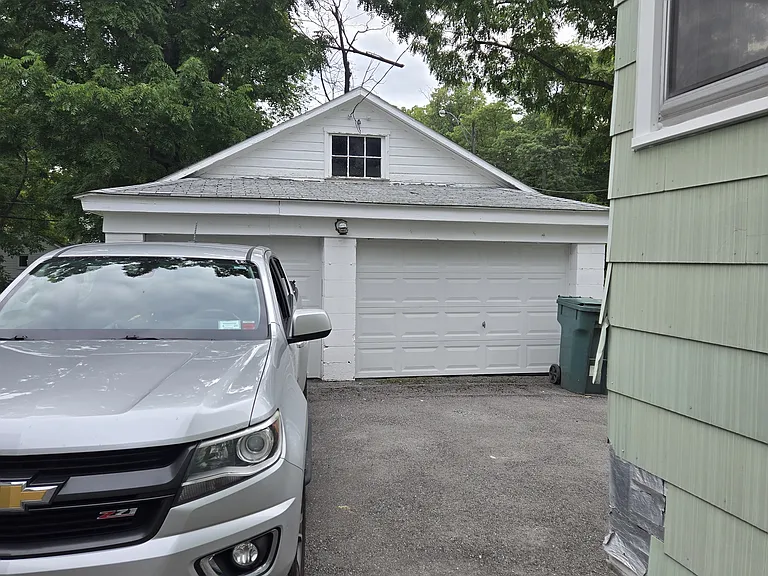 20 Paige St — Photo 15
