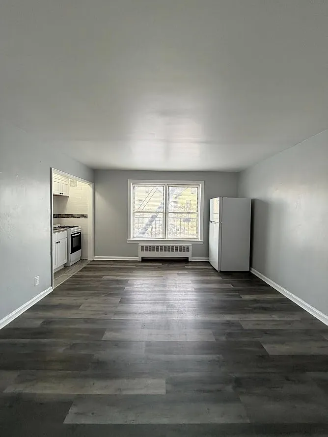 Building Photo - 42 Summer St #A10
