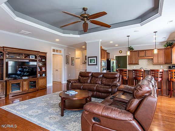 4th image of 3432 Guyton Ln