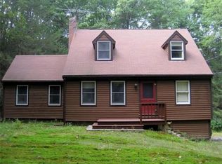 19 Weatherwood Rd, Amherst, MA 01072