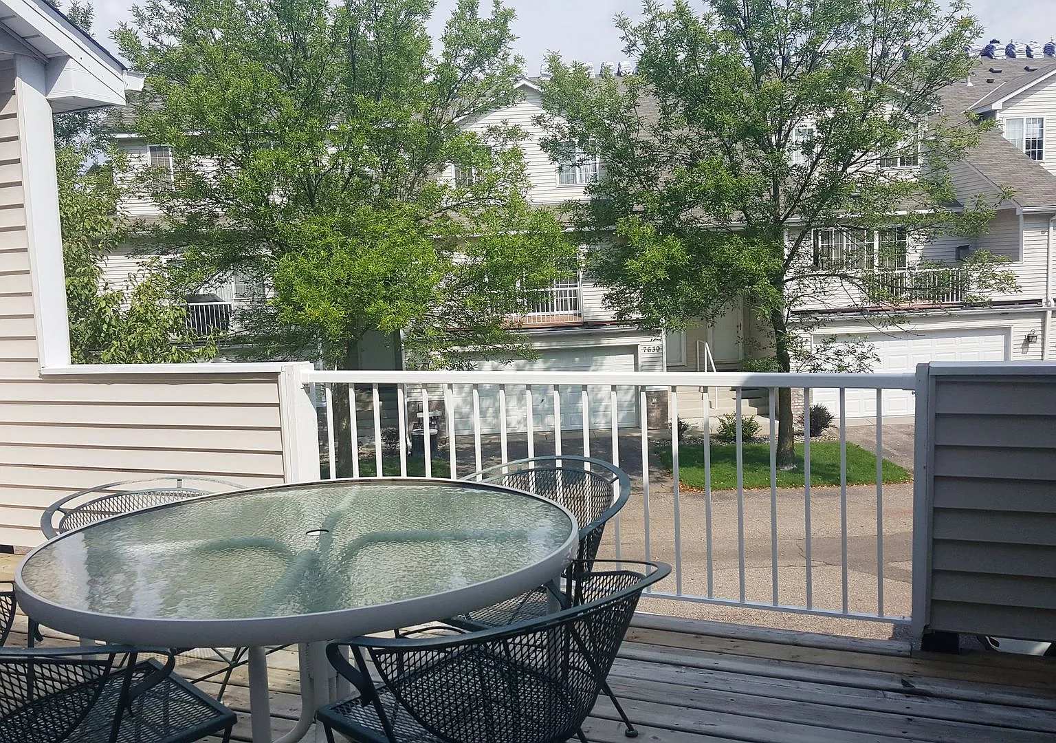Charming 2 Bedroom Townhome for Rent in Chanhassen!! Available Oct 1 — Photo 4