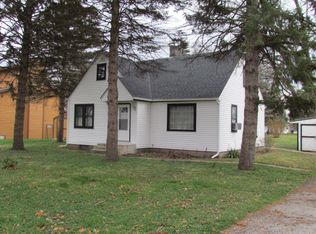 28W373 Townline Rd, Warrenville, IL 60555