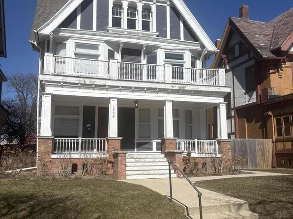 2908 W Mckinley BOULEVARD, Milwaukee, WI 53208