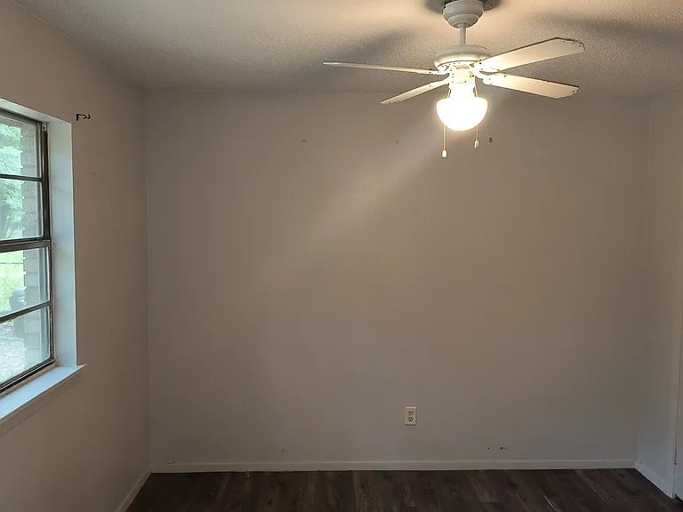 2203 Crestwood — Photo 6
