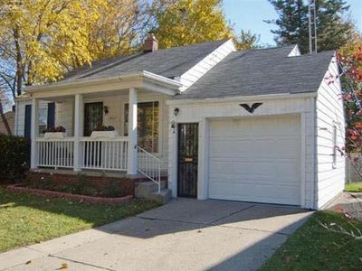 413 Chalmers St, Flint, MI, 48503