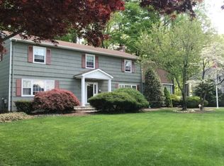 54 Hampton Dr, Freehold, NJ 07728