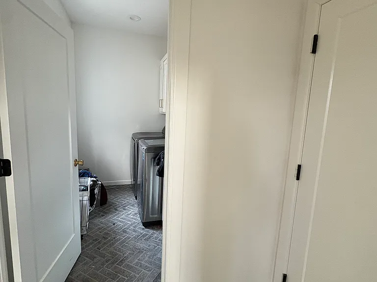 2105 W Easton St — Photo 16